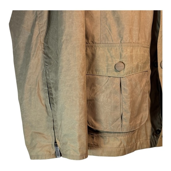 Barbour Super Lightweight Waterproof Utility Jacket in Weathered Olive - Picture 4 of 9